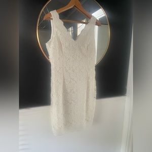 🕊️Ann Taylor Scalloped Laced Dress 🕊️